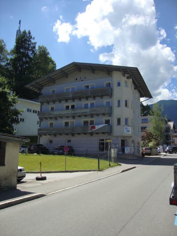 Schlafgut Kuessler - 70M Vom City Express Zell am See Exteriör bild